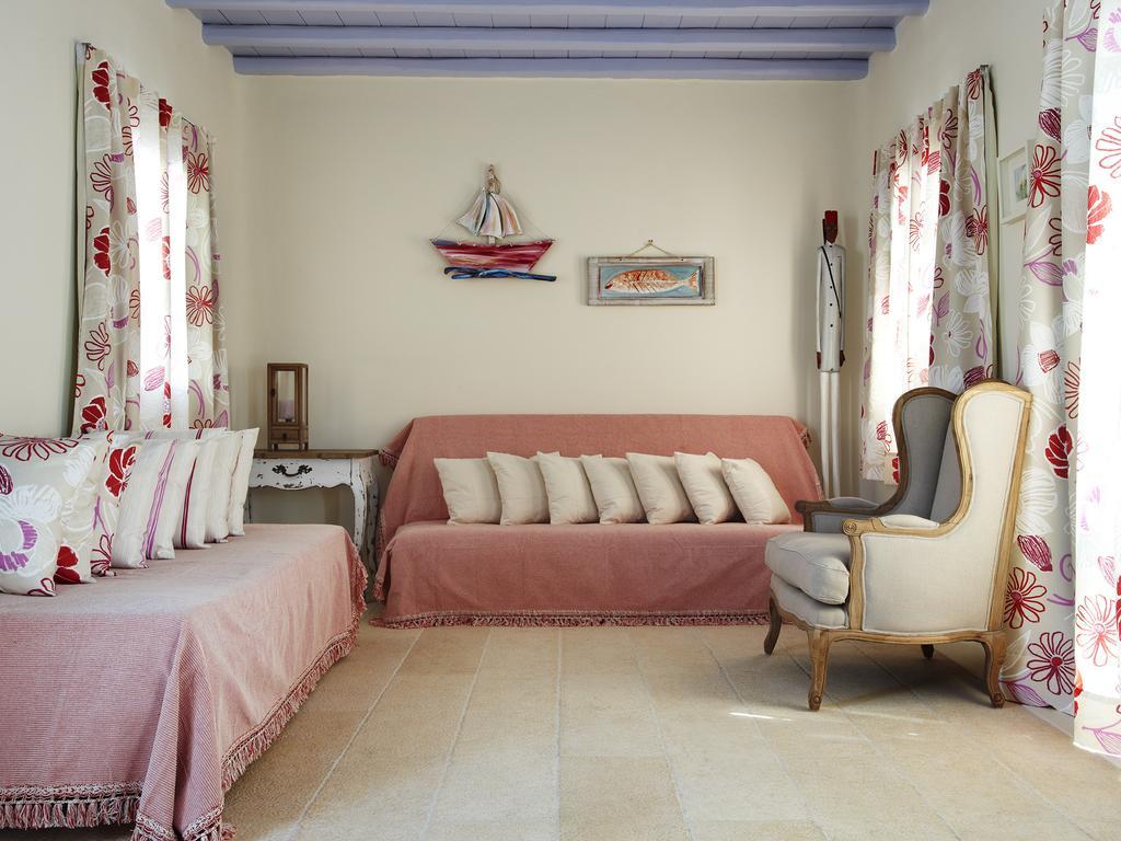 Gt Luxury Suites Ornos  Pokoj fotografie
